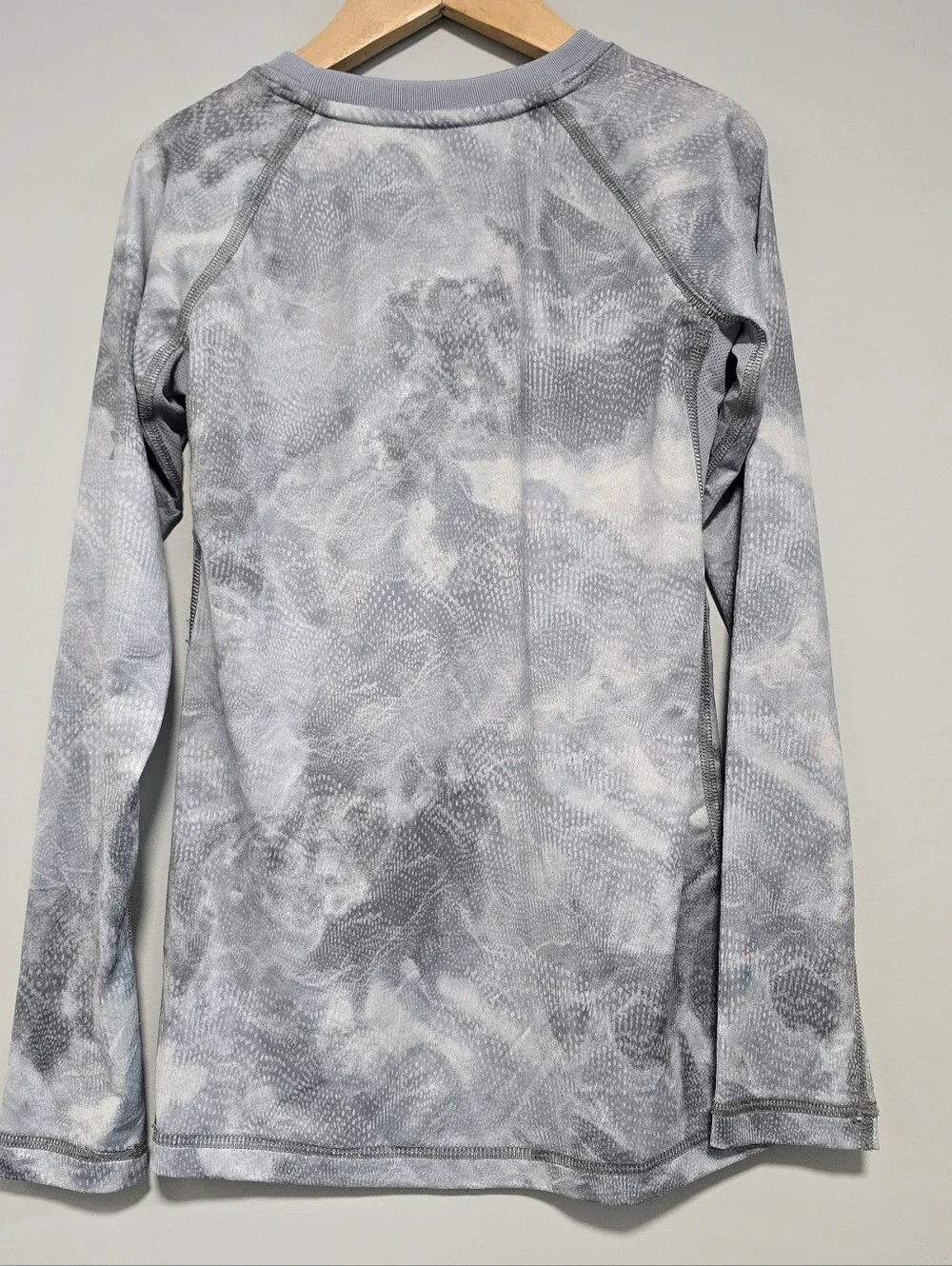 All in Motion Gray And White Athletic Top Quick-Dri